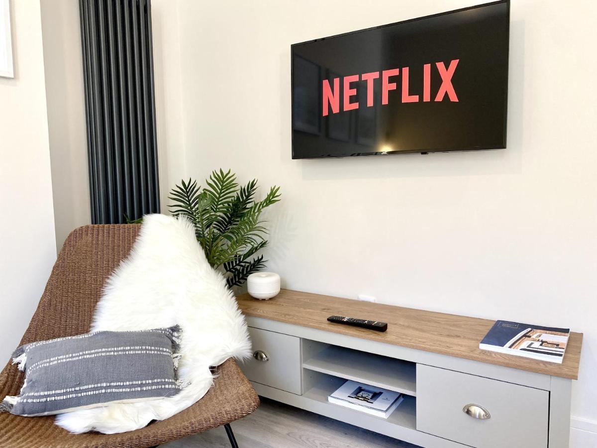 Stunning Beach Themed 2 Bed Apartment Bournemouth Exterior foto
